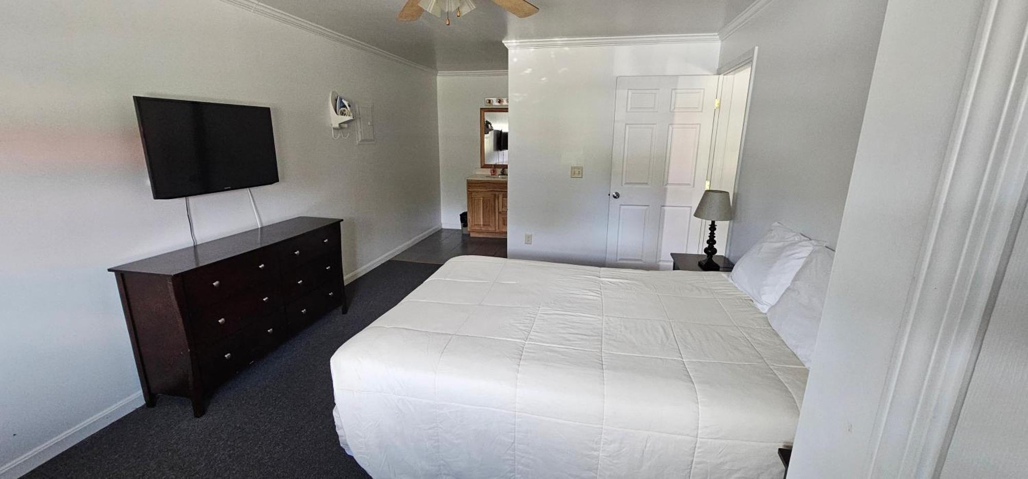 Beverly Hills Inn Aberdeen Екстер'єр фото